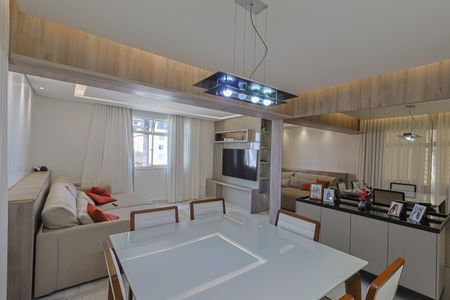 Apartamento à venda com 160m², 4 quartos e 2 vagas Apartamento à venda com 160m², 4 quartos e 2 vagasSala