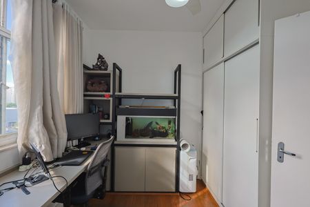 Apartamento à venda com 160m², 4 quartos e 2 vagas Apartamento à venda com 160m², 4 quartos e 2 vagasQuarto 1