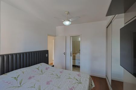 Apartamento à venda com 160m², 4 quartos e 2 vagas Apartamento à venda com 160m², 4 quartos e 2 vagasSuíte