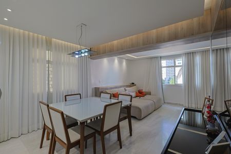 Apartamento à venda com 160m², 4 quartos e 2 vagas Apartamento à venda com 160m², 4 quartos e 2 vagasSala
