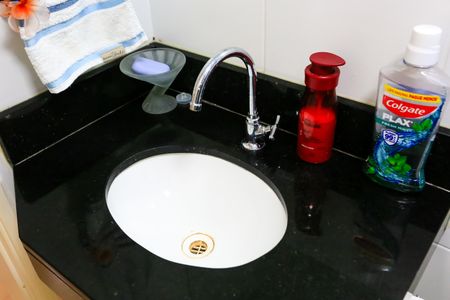 Apartamento para alugar com 48m², 2 quartos e 1 vaga Apartamento para alugar com 48m², 2 quartos e 1 vagaBanheiro