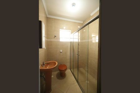 Casa para alugar com 120m², 3 quartos e 2 vagasBanheiro 1