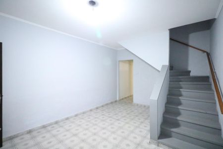 Casa para alugar com 120m², 3 quartos e 2 vagasSala