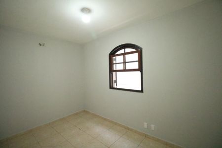 Casa para alugar com 120m², 3 quartos e 2 vagasQuarto 2