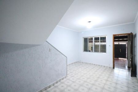 Casa para alugar com 120m², 3 quartos e 2 vagasSala