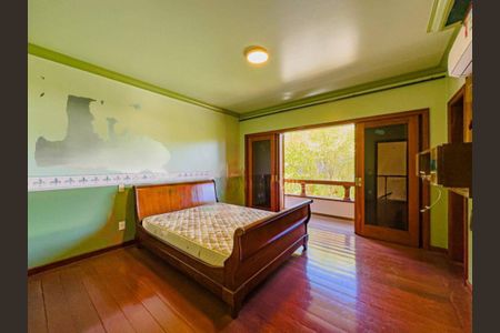 Casa à venda com 740m², 4 quartos e 4 vagas