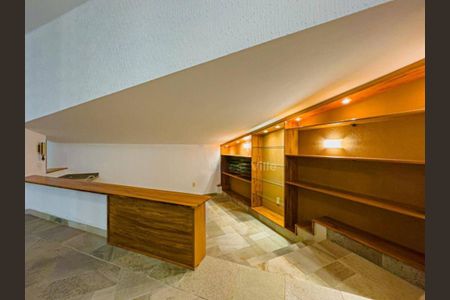 Casa à venda com 740m², 4 quartos e 4 vagas