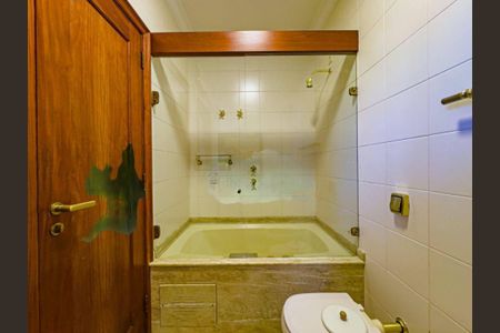 Casa à venda com 740m², 4 quartos e 4 vagas