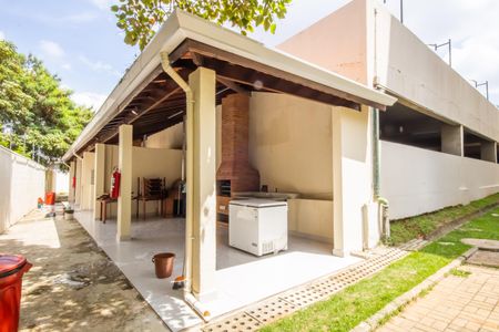 Apartamento à venda com 42m², 2 quartos e 1 vaga Apartamento à venda com 42m², 2 quartos e 1 vagaÁrea comum - Churrasqueira