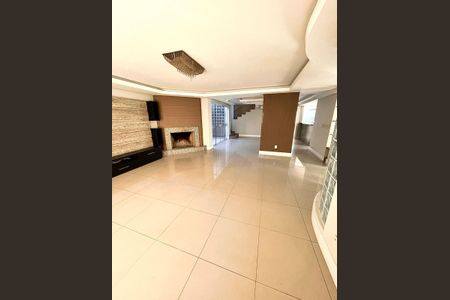 Sala de casa para alugar com 5 quartos, 268m² em Marechal Rondon, Canoas