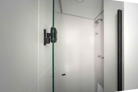 Apartamento para alugar com 65m², 2 quartos e 1 vaga Apartamento para alugar com 65m², 2 quartos e 1 vagaBanheiro