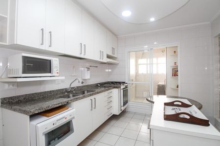 Apartamento para alugar com 101m², 2 quartos e 3 vagas Apartamento para alugar com 101m², 2 quartos e 3 vagasCozinha