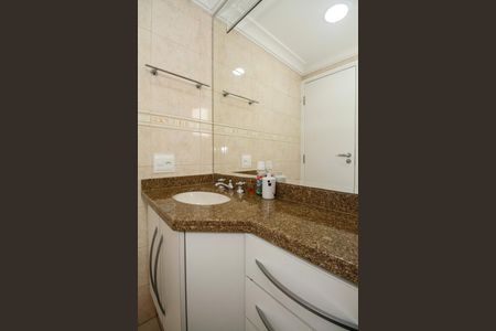 Apartamento para alugar com 101m², 2 quartos e 3 vagas Apartamento para alugar com 101m², 2 quartos e 3 vagasBanheiro da Suíte 1