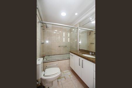 Apartamento para alugar com 101m², 2 quartos e 3 vagas Apartamento para alugar com 101m², 2 quartos e 3 vagasBanheiro da Suíte 2