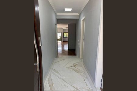 Casa à venda com 291m², 4 quartos e 4 vagas