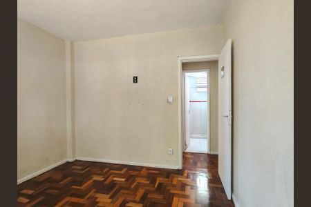 Apartamento à venda com 75m², 3 quartos e 1 vagaQuarto 2