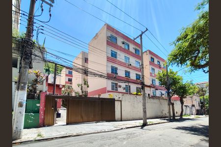 Apartamento à venda com 75m², 3 quartos e 1 vagaFachada e portaria