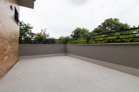 Casa de condomínio à venda com 233m², 3 quartos e 4 vagasDeck