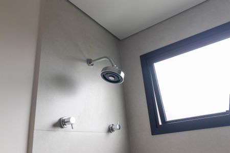 Casa de condomínio à venda com 233m², 3 quartos e 4 vagasBanheiro da suíte 1