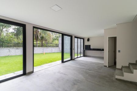 Casa de condomínio à venda com 233m², 3 quartos e 4 vagasEspaço gourmet