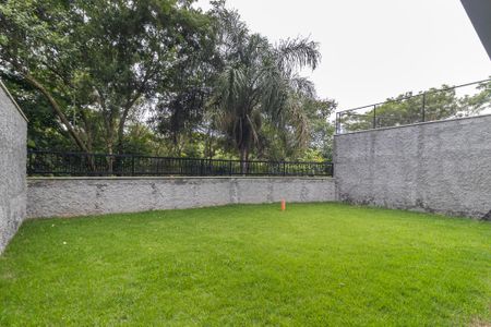 Casa de condomínio à venda com 233m², 3 quartos e 4 vagasQuintal