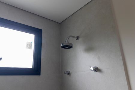 Casa de condomínio à venda com 233m², 3 quartos e 4 vagasBanheiro da suíte 1