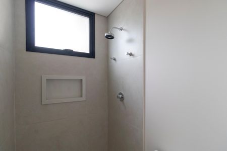 Casa de condomínio à venda com 233m², 3 quartos e 4 vagasBanheiro da suíte 3