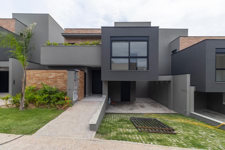 Casa de condomínio à venda com 233m², 3 quartos e 4 vagasFachada