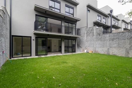 Casa de condomínio à venda com 233m², 3 quartos e 4 vagasQuintal