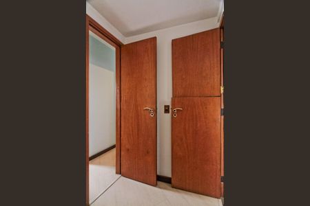 Apartamento à venda com 70m², 2 quartos e 1 vagaÁrea de Serviço