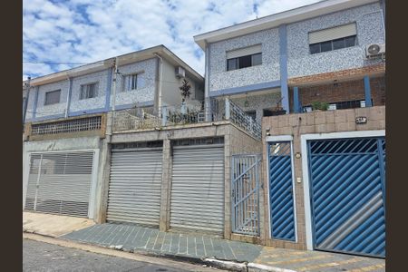 Casa para alugar com 168m², 3 quartos e 2 vagasFachada