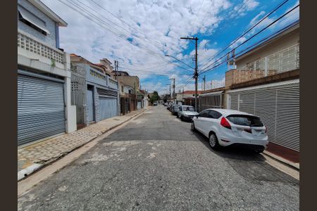 Casa para alugar com 168m², 3 quartos e 2 vagasVista da rua