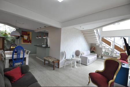 Sala de casa à venda com 3 quartos, 353m² em Tremembé, São Paulo