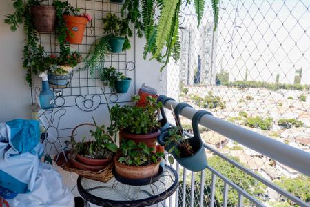 Apartamento à venda com 80m², 2 quartos e 2 vagasSacada