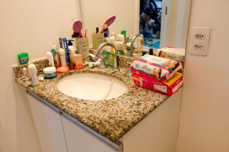 Apartamento à venda com 80m², 2 quartos e 2 vagasBanheiro