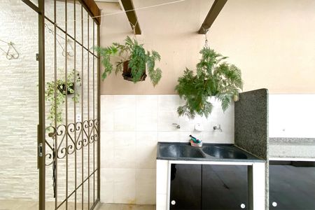 Apartamento à venda com 125m², 3 quartos e 2 vagas Apartamento à venda com 125m², 3 quartos e 2 vagasÁrea de Serviço