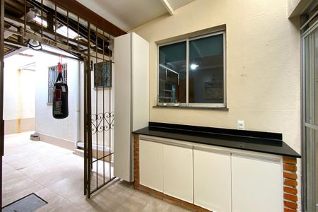 Apartamento à venda com 125m², 3 quartos e 2 vagas Apartamento à venda com 125m², 3 quartos e 2 vagasÁrea de Serviço