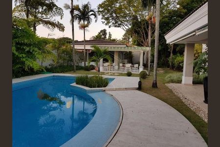 Casa de condomínio à venda com 1000m², 5 quartos e 6 vagas