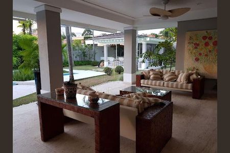 Casa de condomínio à venda com 1000m², 5 quartos e 6 vagas