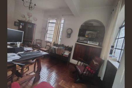 Casa à venda com 3 quartos, 180m² em Lourdes, Belo Horizonte