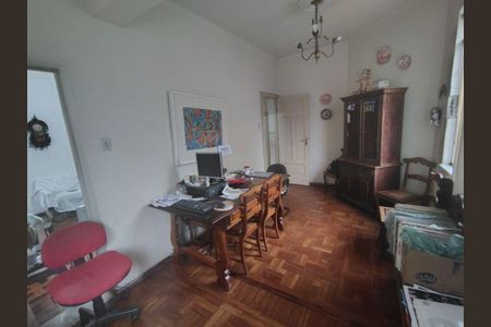 Casa à venda com 3 quartos, 180m² em Lourdes, Belo Horizonte
