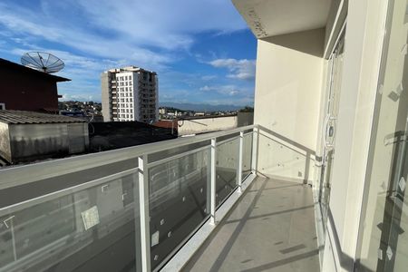 Casa para alugar com 60m², 2 quartos e 1 vaga Casa para alugar com 60m², 2 quartos e 1 vagaVaranda