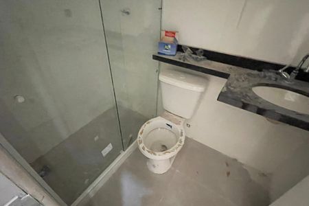 Casa para alugar com 60m², 2 quartos e 1 vaga Casa para alugar com 60m², 2 quartos e 1 vagaBanheiro