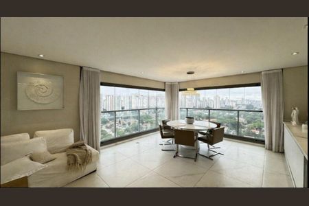 Apartamento à venda com 3 quartos, 131m² em Campo Belo, São Paulo