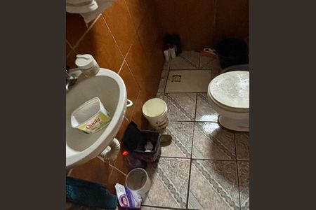 Casa à venda com 60m², 3 quartos e sem vagaBanheiro casa 1 
