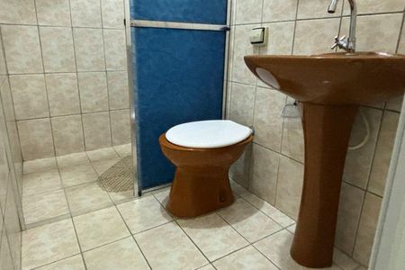 Casa à venda com 60m², 3 quartos e sem vagaBanheiro Casa 2 