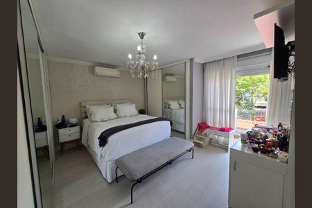 Casa à venda com 3 quartos, 113m² em Vila Pirajussara, São Paulo