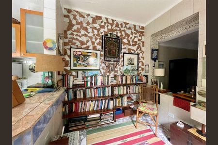 Casa à venda com 4 quartos, 200m² em Pacaembu, São Paulo