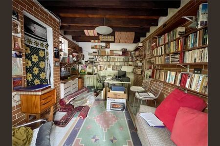 Casa à venda com 4 quartos, 200m² em Pacaembu, São Paulo