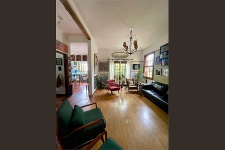 Casa à venda com 4 quartos, 200m² em Pacaembu, São Paulo